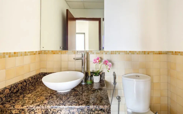 Luxurious 2BR in JBR With Amazing Marina Views!