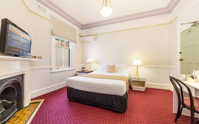 McLaren Hotel