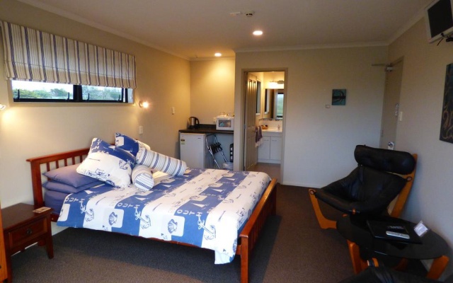 Sunset View Lodge – Guest Rooms – Dargaville
