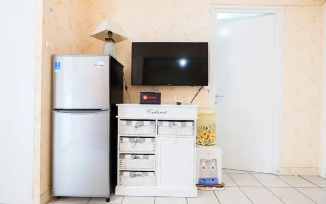 Simple 2BR Green Pramuka Apartment