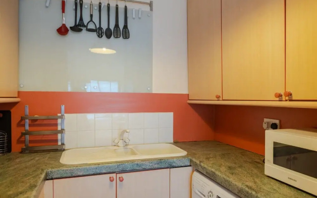 Light and Clean 2bed Flat, Nearby Liverpool Street