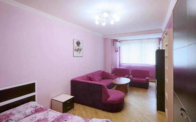 Apartment in Center of Yerevan/ Cascade