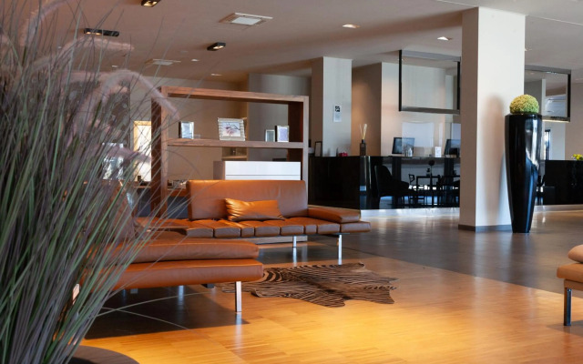 G Hotel