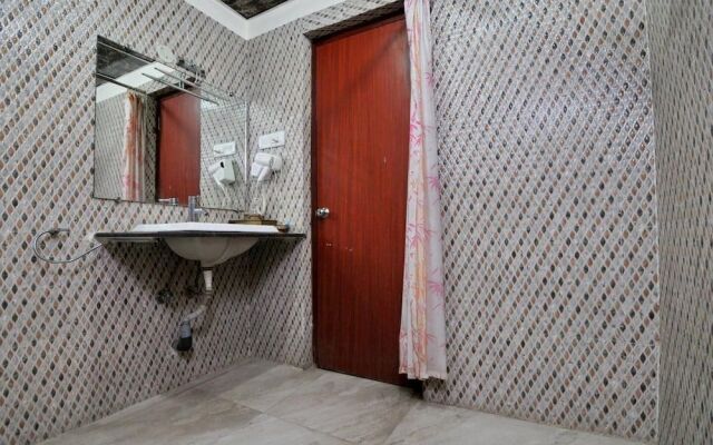 Hotel Akash Sarovar
