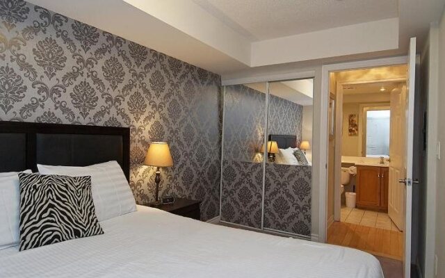 Royal Stays Suites - Blue Jays Way