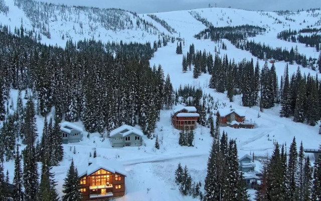 Ski-in/out Schweitzer Mountain Home in Sandpoint!