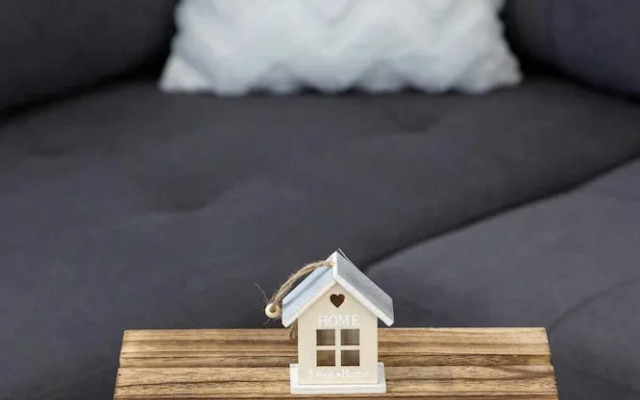 2 Bedroom Appartment Center