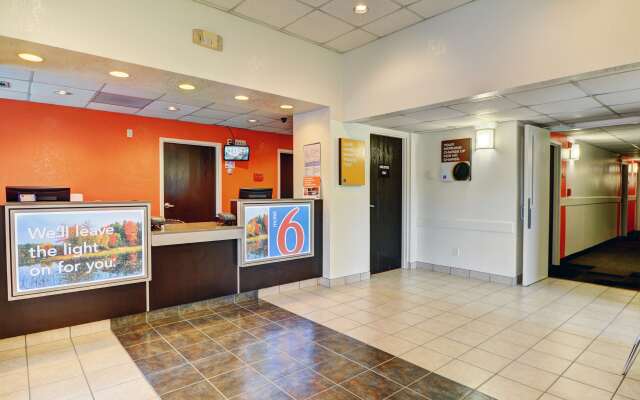 Motel 6 Seekonk, MA - Providence East