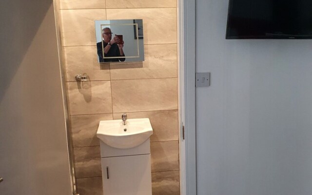Deluxe Three bed Suite in Liverpool City Center