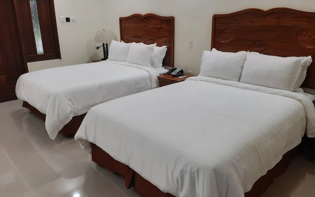 PeSheres Inn & Spa