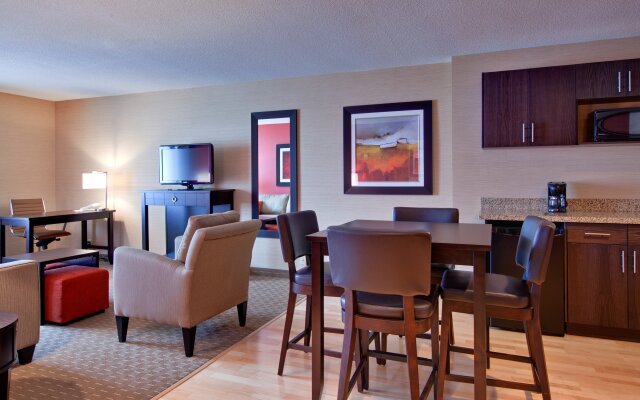 Holiday Inn Express & Suites Chatham South, an IHG Hotel