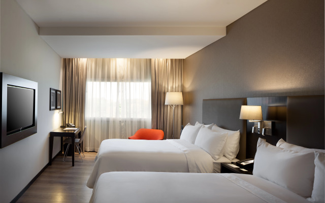 Radisson Hotel Santa Cruz