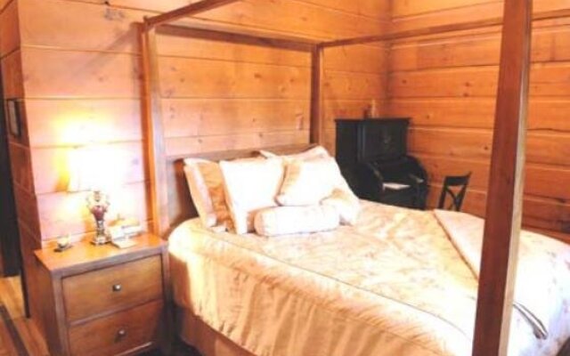 Black Bear Cove Lodge