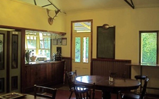 Codrington Gardens Bed & Breakfast