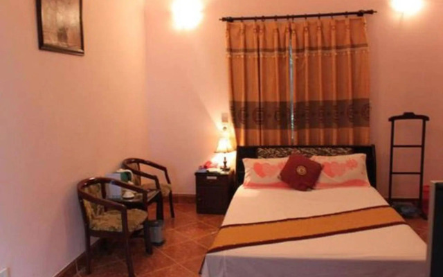 A25 Hotel - Doi Can 1