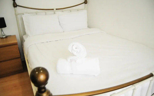 Spiers Wharf Apartment