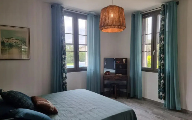 Charming Holiday House With Private Pool, Maillane