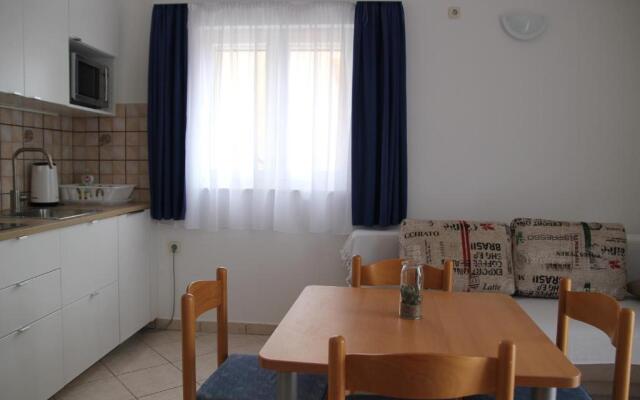Apartments Time Off