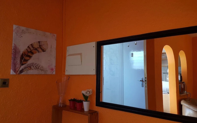 Lolos Cosy One Bedroom Apartment