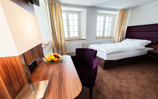 Gasthof zum Hecht – Guest Rooms – Fehraltorf