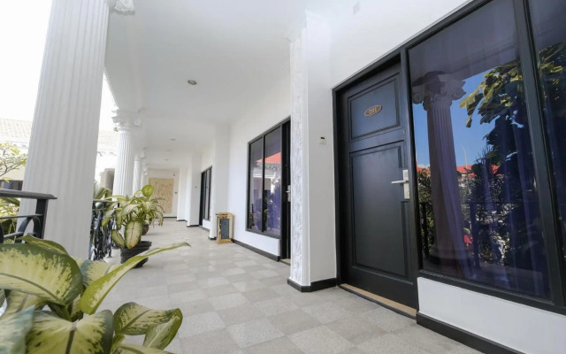 The GRAND PALACE Hotel - YOGYAKARTA