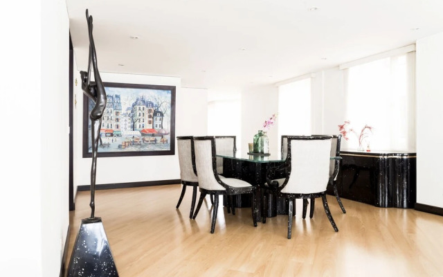 Modern Designer Flat By NOMAD GURU