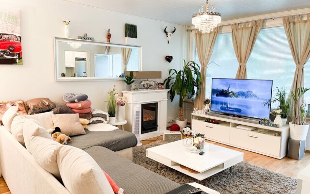 3bed Apartment 18 Mins by Metro to Helsinki Centre