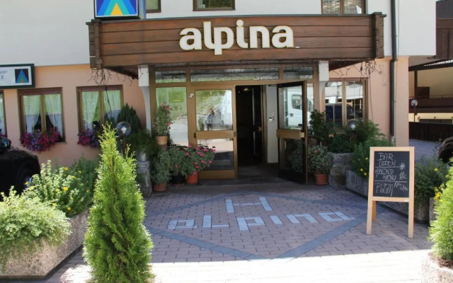 Hotel Alpina