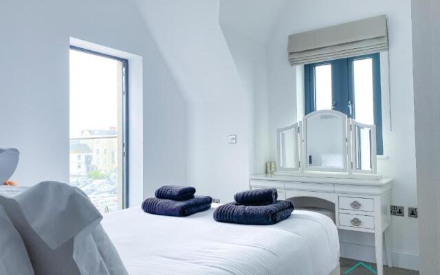 Waterstone House Penthouse Apartment