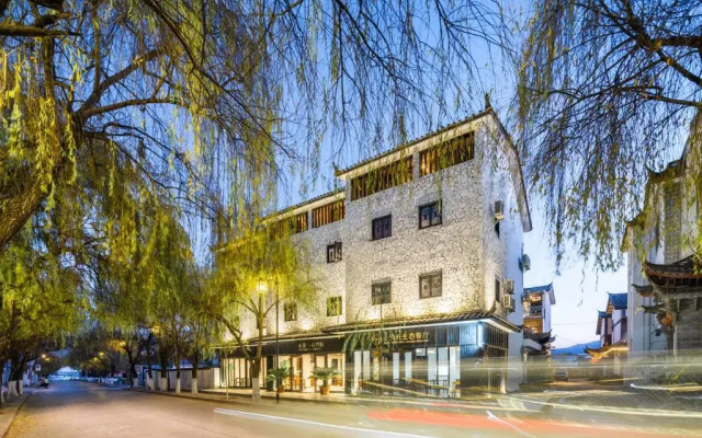 Lijiang Gemmer Hotel