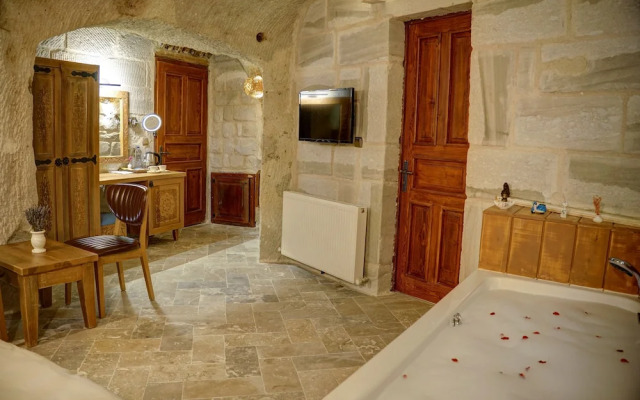 Nar-I Ask Cave Hotel