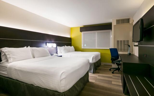 Holiday Inn Express & Suites Burlington by IHG
