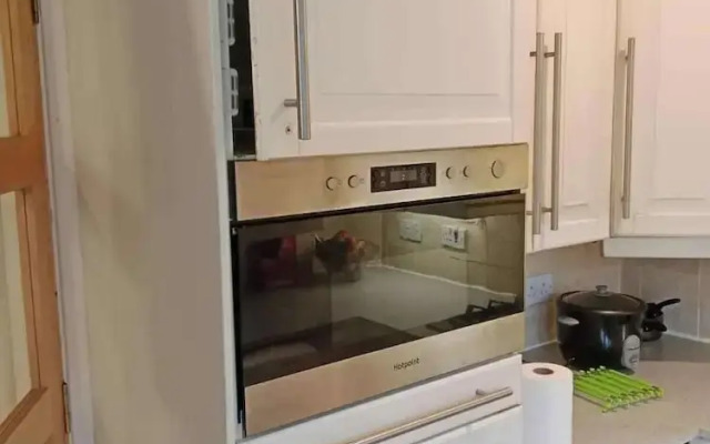 Luxury Waterfront House in London