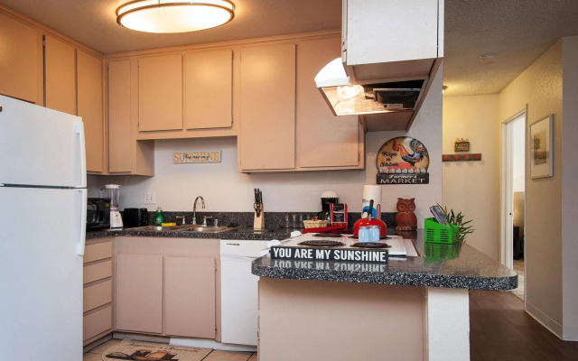 Sunshine Suites at Midway