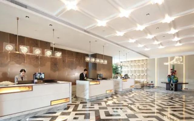 Golden Tulip Hotel (Shanghai National Convention and Exhibition Center Store)