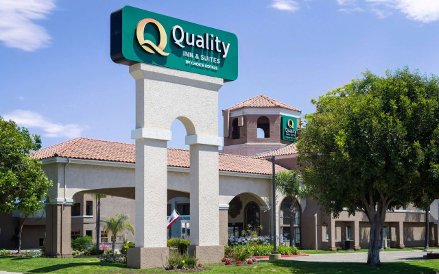 Quality Inn & Suites Camarillo - Oxnard