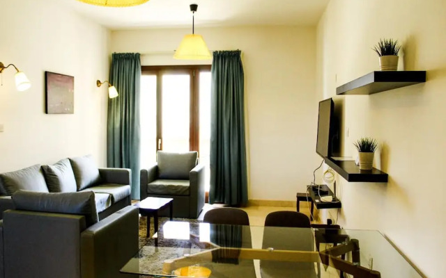 Coastal 2-bedroom Getaway