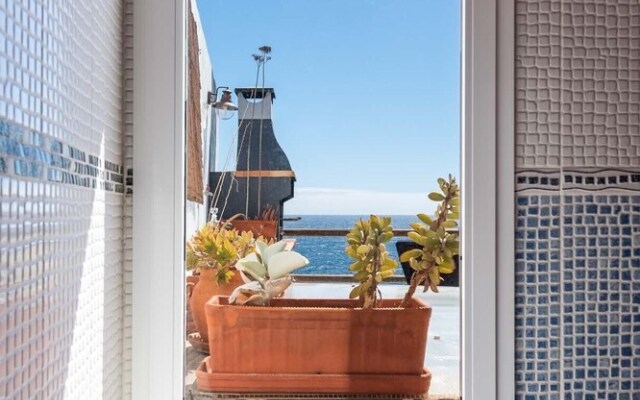 Luminous Loft Apt. ¨above¨ the Atlantic Ocean