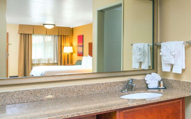 Independence 47 Hotel
