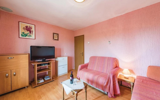 Beautiful Home in Porec With Wifi and 1 Bedrooms - Hotel in Porec - Photo 5