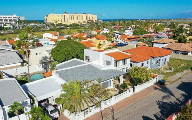 Large Villa-pool-6 Room-sleeps 14-nearby Marriott