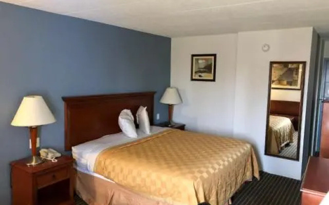 Knights Inn Dayton North Airport