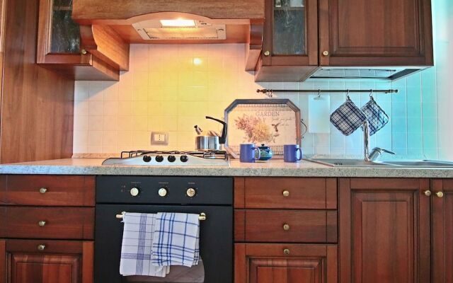 Spacious Farmhouse in Trevi With Swimming Pool