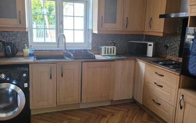 In the Posh Suburb Enjoy the Peak District Views