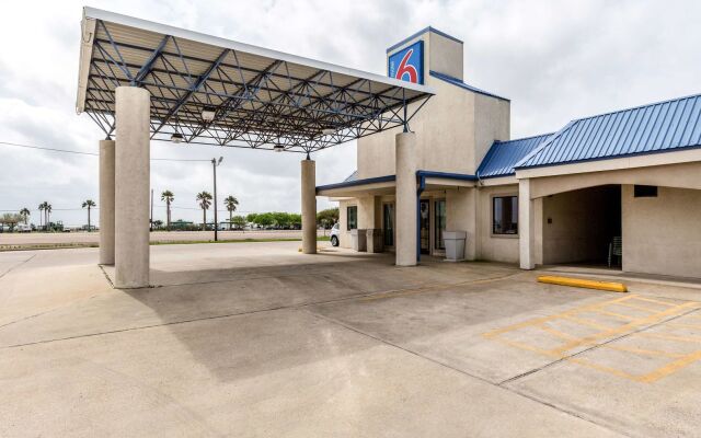 Quality Inn & Suites Port Lavaca near Lighthouse Beach