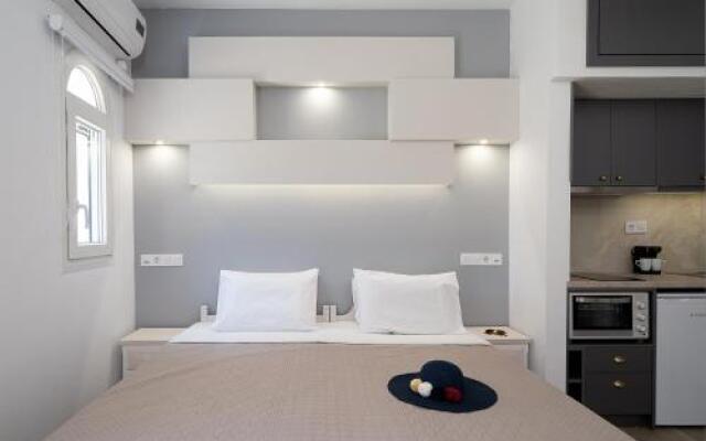 Renata Mare Apartments