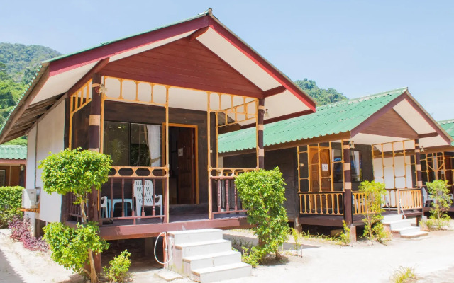 Phi Phi Nice Beach Resort
