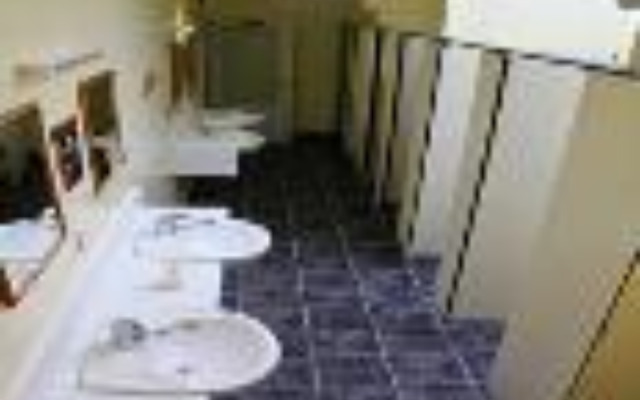 Eagles Nest Backpackers