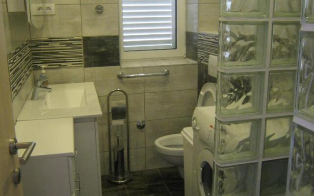 Zora Holiday Home