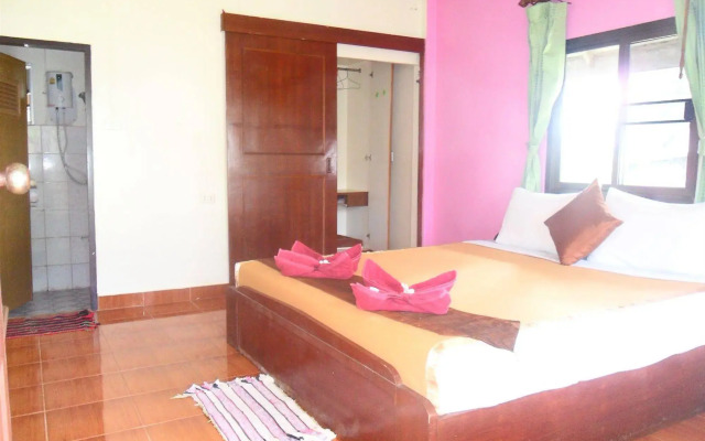 Lanta Palm Beach Resort